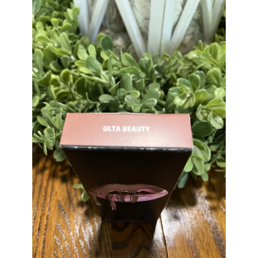 Kylie Jenner Matte Liquid Lip Kit ULTRA BEAUTY Lipstick/LipLiner LIMITED EDITION